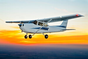 Textron Aviation teatas 40 Cessna Skyhawki tellimusest, et toetada ATP lennukooli pilootide koolitust