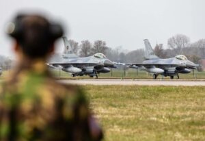 Ukrajinsko prizadevanje za F-16 tvega prednost na bojišču: preprostost