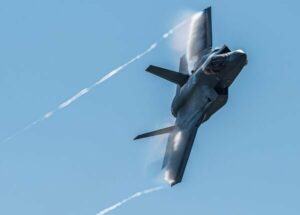 Yhdysvallat hyväksyy tšekkiläisen F-35:n oston