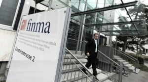 30 سوئس بینکوں نے FINMA کے منی لانڈرنگ کے خطرے کے تجزیہ کا جائزہ لیا۔