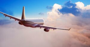 AI kan piloten helpen klimaatopwarmende contrails van vliegtuigen te minimaliseren, vindt Google-onderzoek | Greenbiz