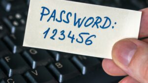 Une cyberattaque par IA vole des mots de passe avec une étude de précision de 95 % avertit