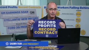 Bilproducenter vælter, mens UAW leverer "Over 700" krav, da kontraktfrist nærmer sig - Detroit Bureau