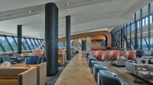 De nautische geschiedenis van Boston inspireerde de luxueuze nieuwe BOS-E-lounge van Delta Sky Club