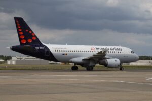 Brussels Airlines flyg till Stockholm Bromma återvänder till Bryssel för tekniska problem