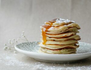Exchange descentralizada PancakeSwap para recompensar $ CAKE Stakers com milhões em receita de taxas de negociação