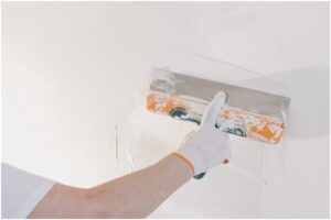 Como detectar e reparar danos em drywall em sua casa