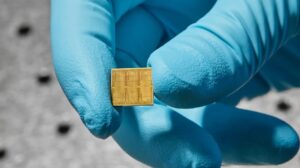 IBM-ov analogni čip, ki ga navdihuje možgane, želi narediti umetno inteligenco bolj trajnostno