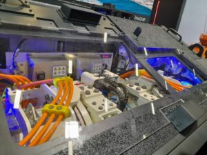 IDEF 2023: FNSS lyfter locket på Kaplan Hybrid-kraftsystem