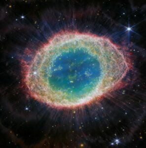 Images of the Ring Nebula