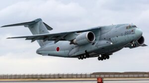 Nhật Bản muốn thả tên lửa tầm xa từ máy bay chở hàng C-2