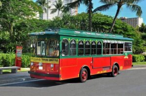 JCB запускає другий раунд кампанії безкоштовної поїздки Red Guahan Shuttle на Гуамі