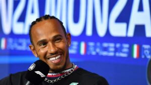Lewis Hamilton extends contract with Mercedes to race F1 into his 40s - Autoblog