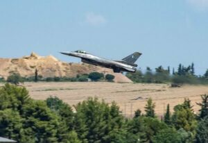 Lockheed Martin porta avanti le consegne di F-16V in Grecia