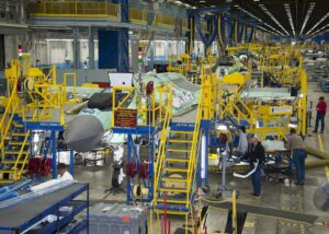 Lockheed e Pratt ganham US$ 1 bilhão em acordos da Marinha para peças e equipamentos do F-35