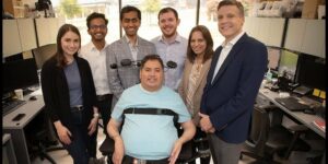 麻痺に気を配る: AI が四肢麻痺の男性の動きと感覚の回復を支援 - 解読