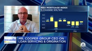 Bay Cooper Group CEO'su, ev sahiplerinin satmamaya karar vermesi nedeniyle ipotek hizmetinin geliştiğini söylüyor