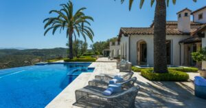 El magnate del marketing multinivel vende la mansión de Irvine por $ 25 millones, un nuevo récord