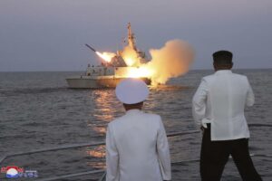 米国と韓国の発射訓練に伴い、北朝鮮が巡航ミサイルを発射