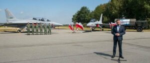 पोलैंड को सेवा में पहला FA-50 प्राप्त हुआ