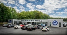 I profitti si avvicinano agli 11 milioni di sterline mentre il gruppo di supermercati automobilistici Big Motoring World continua a crescere