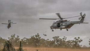 RNZAF очищає вертольоти NH90, коли війська Talisman Saber повертаються додому