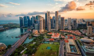 Banco Central de Cingapura revela regulamentação de stablecoin como pioneiro global