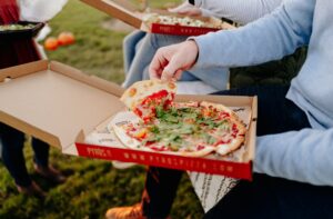 دليل Firestarter لنجاح حملة جمع التبرعات لبيتزا Fire Fresh Pizza - GroupRaise