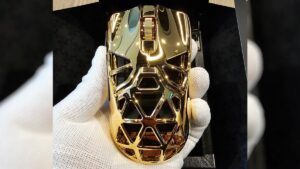 This 24 karat gold Razer gaming mouse is giving off major Scrooge McDuck vibes