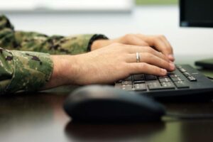 Trupper behöver förbättrad cyberutbildning, säger amerikanska arméns ledare