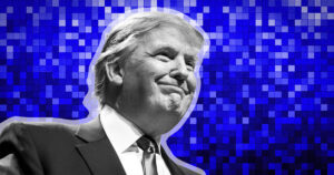 Le volume des ventes de Trump NFT monte en flèche de 3,700 XNUMX % après la publication d'une photo d'identité