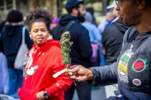 Eventos de cannabis sin licencia provocan medidas enérgicas por parte de la ciudad de Denver