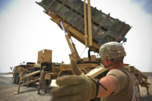 Exército dos EUA planeja aumentar a força de defesa antimísseis Patriot