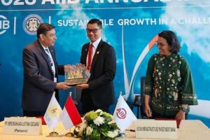 AIIB, PT PLN și PT SMI colaborează pentru a sprijini tranziția energetică în Indonezia