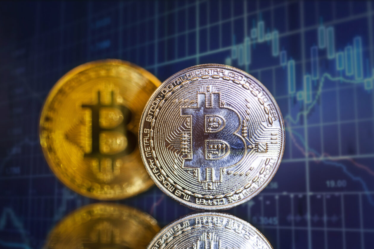 Bitcoin trades above US$27,000; Toncoin extends rally