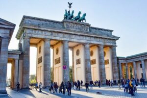 Boerse Stuttgart Digital e Munich lançam staking segurado para instituições