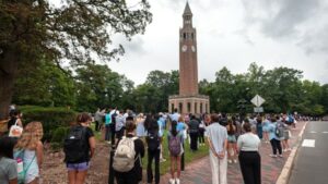 Ülikoolilinnaku kogukond leinab Põhja-Carolina ülikoolis – Physics Worldis surmavalt tulistatud nanoteadlast