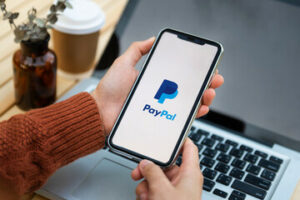 צ'רלי שרם: המטבע היציב החדש של PayPal יהיה טוב עבור BTC | חדשות ביטקוין בשידור חי