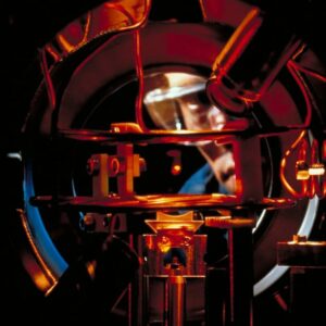 Colder: kako so fiziki premagali teoretično mejo laserskega hlajenja in postavili temelje za kvantno revolucijo – Physics World