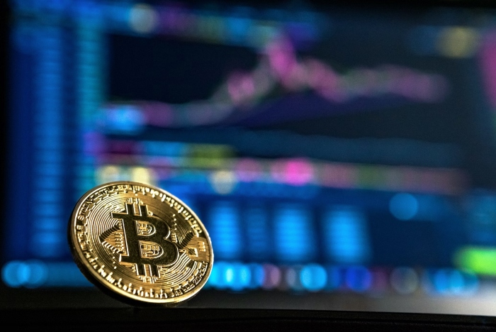 Unsplash Andre Francois McKenzie Gold coloured Bitcoin - Exploring the Canadian Crypto Betting Scene