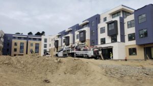 Hogyan vált egy parkolóból csodaszer az iskolakerület lakhatási válságára – EdSurge News