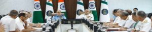 VR Chaudhari หัวหน้า IAF โต้ตอบกับผู้นำกองทัพเรืออินเดีย