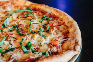 Παρουσίαση της καμπάνιας συγκέντρωσης κεφαλαίων Bubba's 33 Pizza: A Delicious Way to Fundraise for Your Cause - GroupRaise