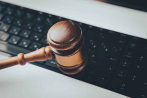 Ο δικαστής απορρίπτει την αγωγή κατά Uniswap, Κανόνες Η DEX δεν ευθύνεται για μάρκες απάτης