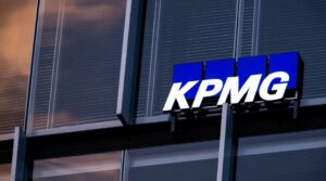 KPMG memberhentikan para ahli kelompok konsultan kekayaan intelektual