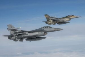 Lockheeds nye F-16 treningssenter i Romania kunne trene ukrainere