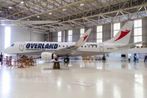 La Overland Airways della Nigeria riceve il suo primo Embraer E175