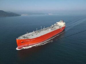 Namura Shipbuildingin rakentama erittäin suuri nestekaasu-/ammoniakikantaja PHOENIX HARMONIA otetaan käyttöön