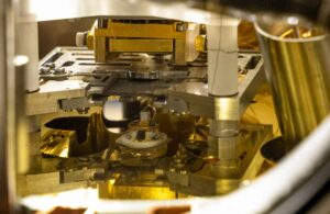 Scientists uncover mystery of important material for semiconductors at the surface