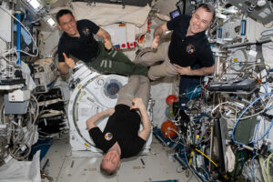 To kosmonauter, NASA-astronaut sætter kursen mod onsdag landing efter en årelang mission